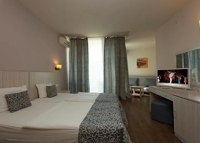 Slavey 4* Goudstrand